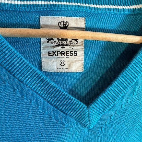 Express 100% Cotton Light Blue Knit Long Sleeve V Neck Pullover Sweater Size XL - Picture 5 of 9